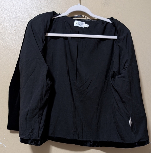 Eliza J black velvet open-front blazer jacket with 3/4 ruched sleeves size 2X - Picture 6 of 9